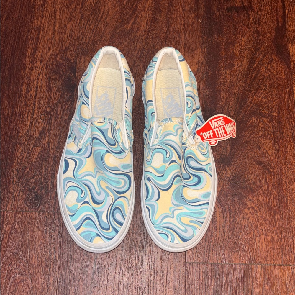 Vans women Slip-On Sneakers - Swirl and Light Blue